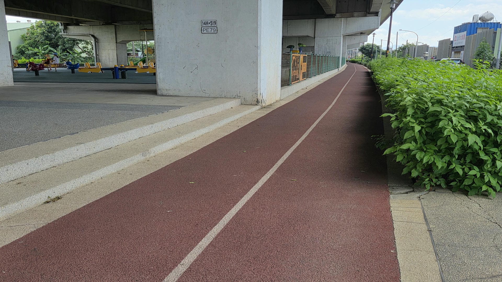 國道2號橋下(國際路~玉山街段)