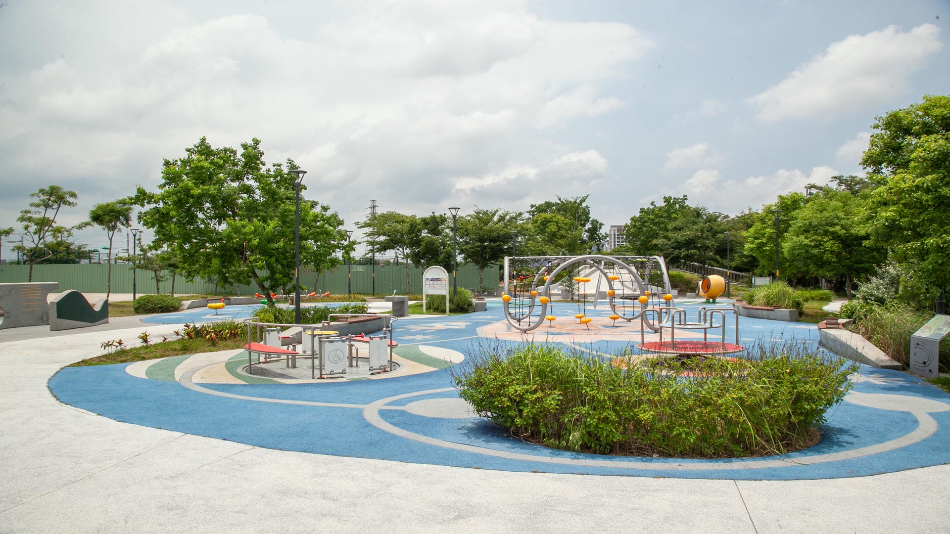 大江內定公園