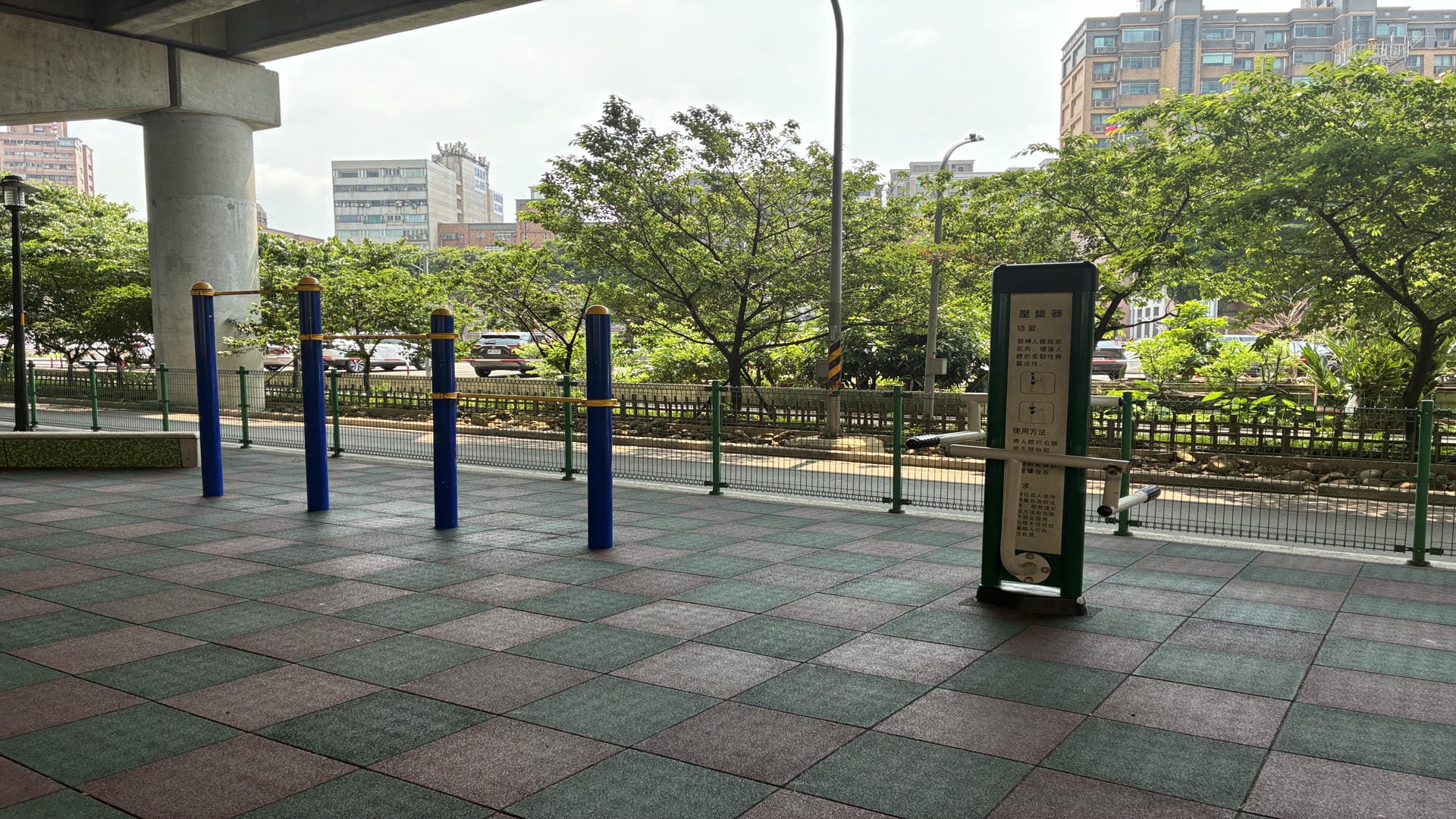 國道2號橋下(文中路~中山路段)