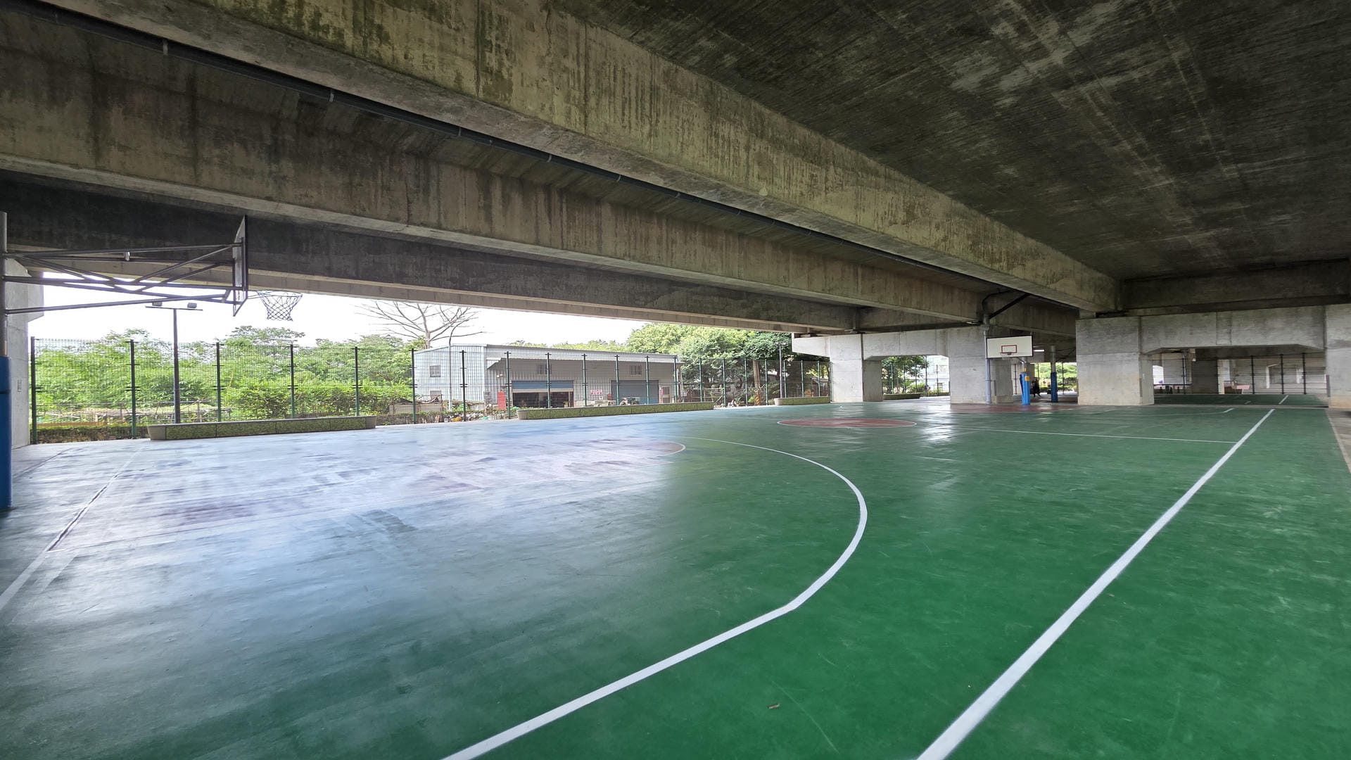 國道2號橋下(國際路~玉山街段)