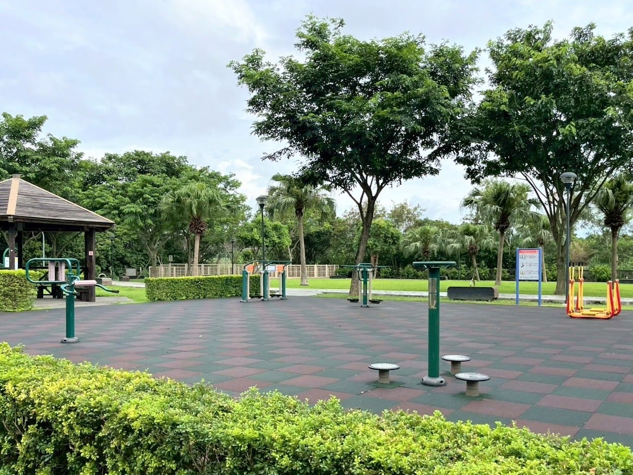 新屋公二公園